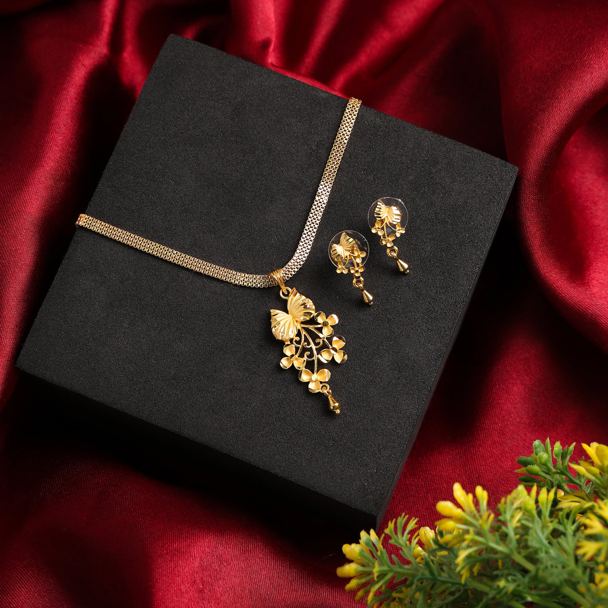 One-Gram Gold Chain Necklace Set with Pendant & Tops