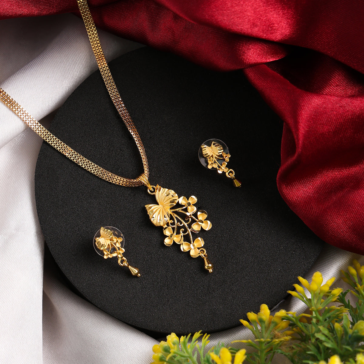 One-Gram Gold Chain Necklace Set with Pendant & Tops